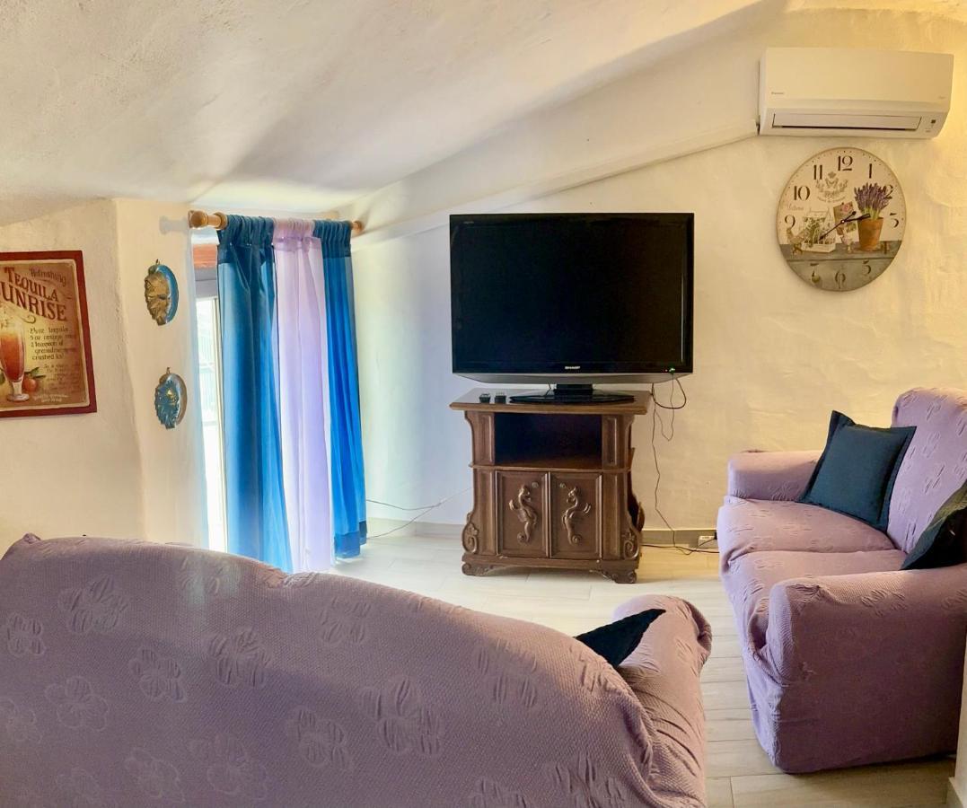 The Quiet Mansard Apartamento Olbia Exterior foto